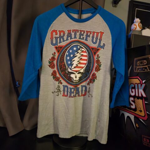 Grateful Dead Raglan 3/4 Sleeve Shirt Size Large Steal Your Face 1965 Baseball for sale at Nostalgik Vibes