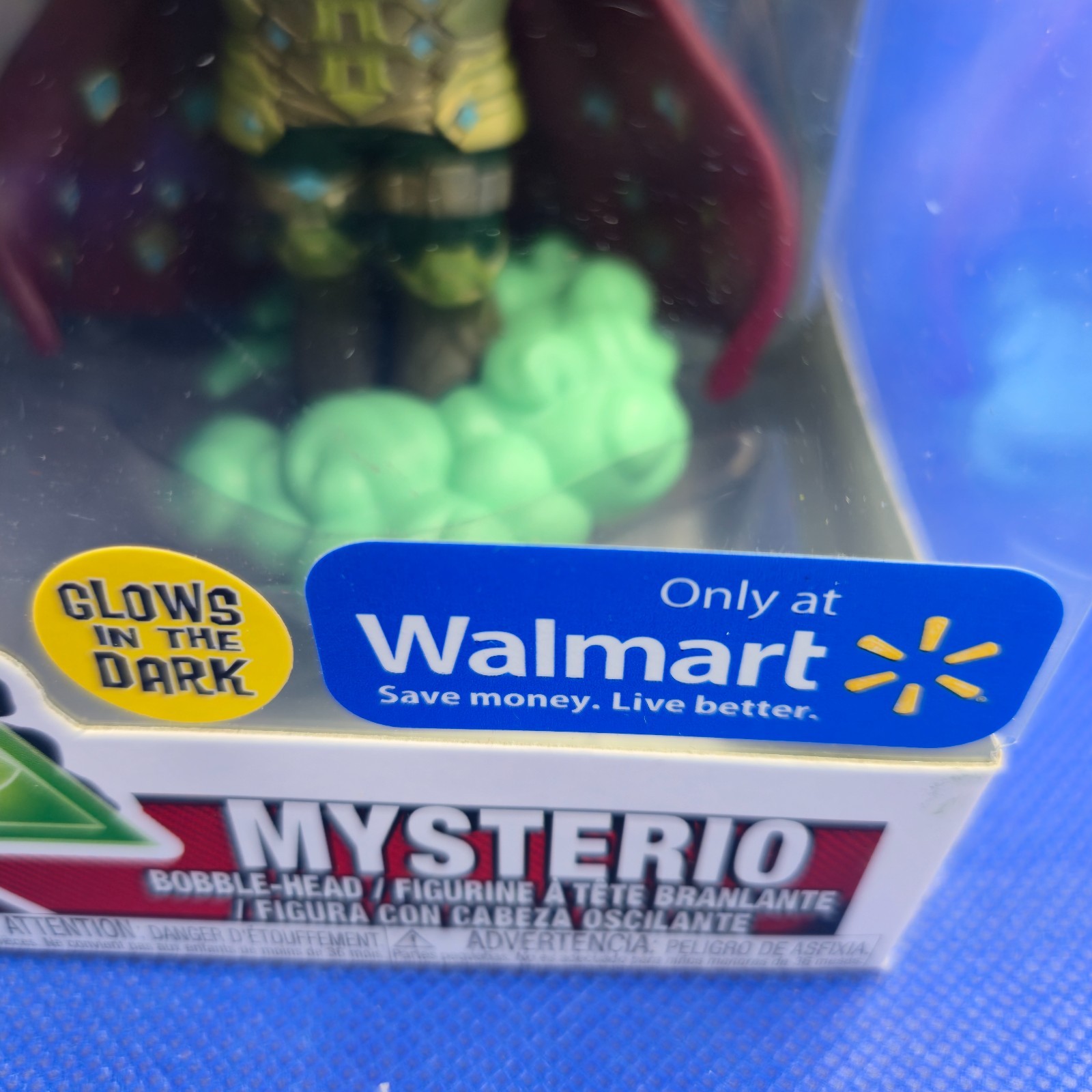 Funko POP! Mysterio 473 - Spider-man - GLOW in the Dark Walmart Exc Figure - NIB - view 4