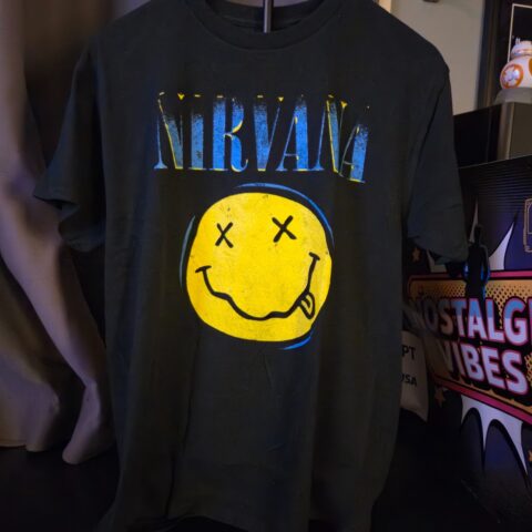 Vintage Style Nirvana Smiley Face T-Shirt – Black – Size Large – Grunge Band Tee for sale at Nostalgik Vibes