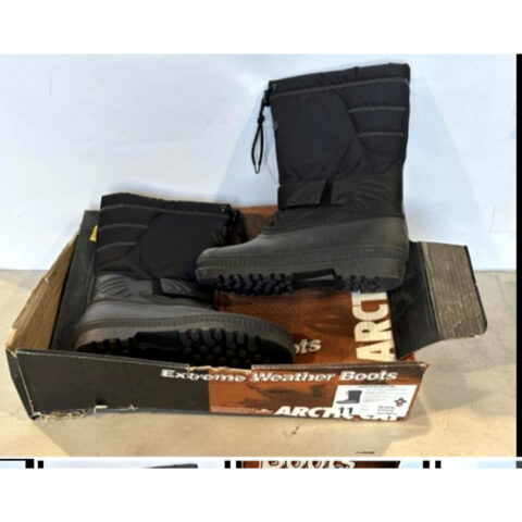 NEW ARCTIC CAT SNOWMOBILE WINTER BOOTS MENS 11 NO BOX for sale at Nostalgik Vibes