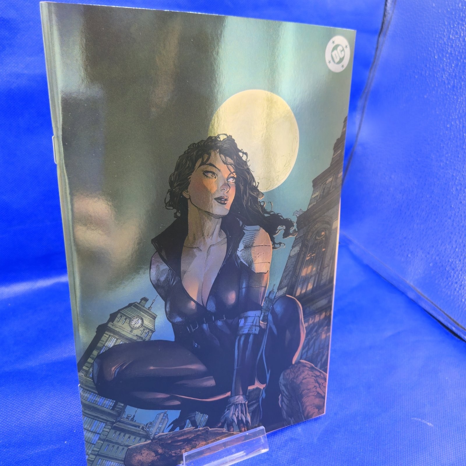 Absolute Catwoman #1 Normal and Foil Virgin 2 Comic Variant Lot DC NM - Image 16