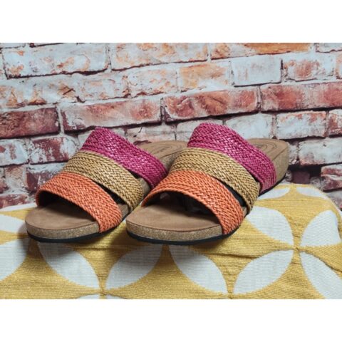 Taos Prudence Women’s Woven Sandals Size 7-7.5 Multicolor Wedge Slip On Shoes