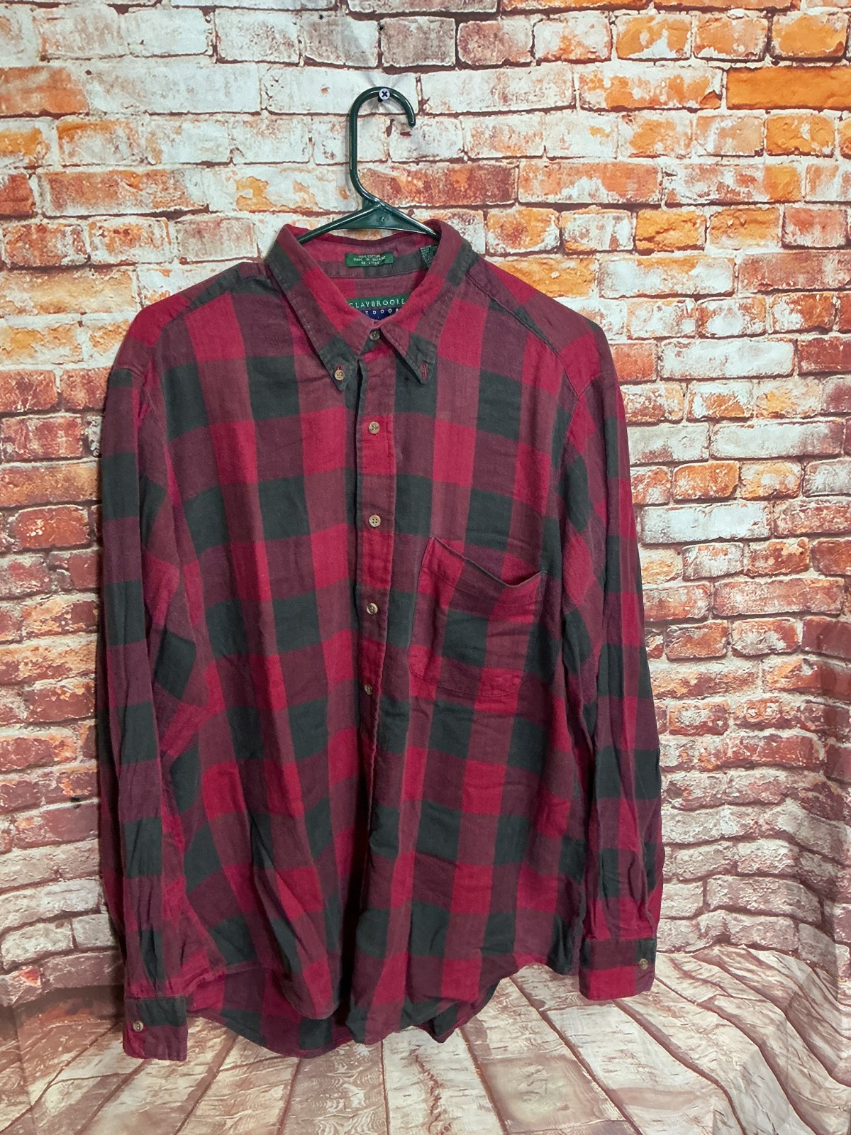Claybrooke Outdoors Flannel Shirt Small Mens Red Charcoal Buffalo Plaid Cotton